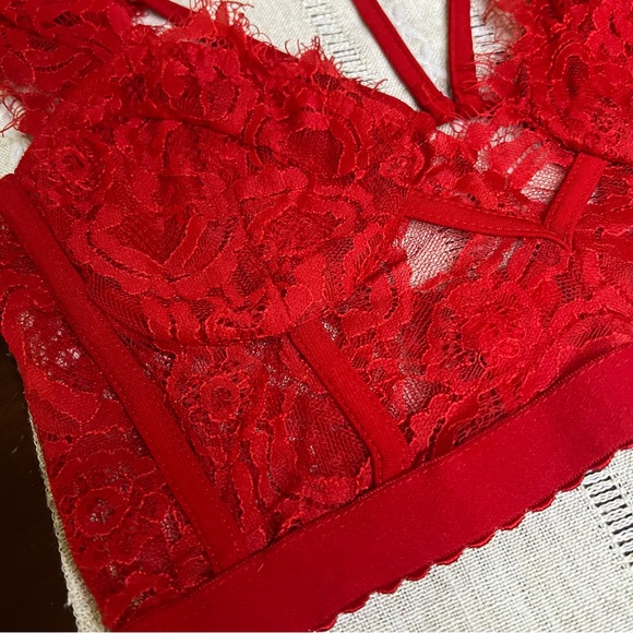 AKIRA High Neck Red Lace Bralette Size S Crop Top Bustier - Picture 2 of 9
